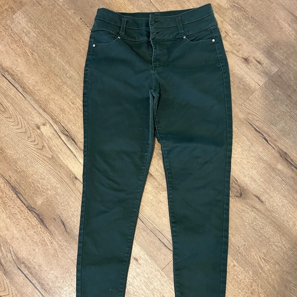 Sapphire Ink women’s forest green jeans spandex.  Size 7 inseam 25ish. - Picture 1 of 8